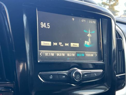 Used 2018 Chevrolet Traverse LS image 19