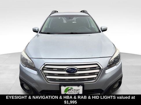Used 2017 Subaru Outback 2.5i Limited image 2