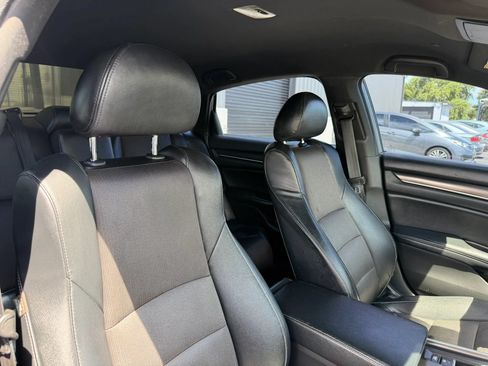 Used 2018 Honda Accord Sport image 31
