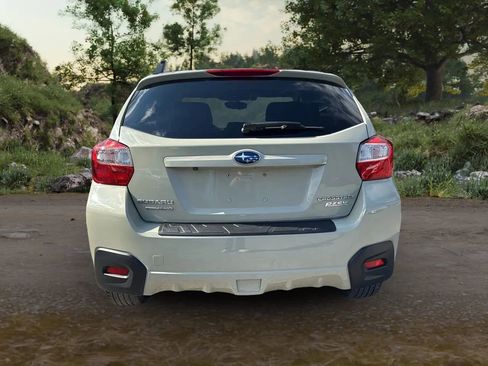 Used 2017 Subaru Crosstrek 2.0i Limited image 6
