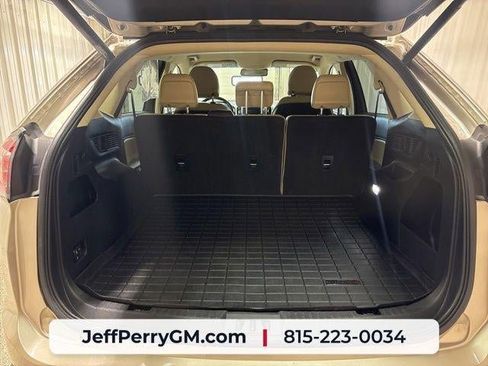 Used 2018 Ford Edge SEL w/ Equipment Group 201A FWD image 23