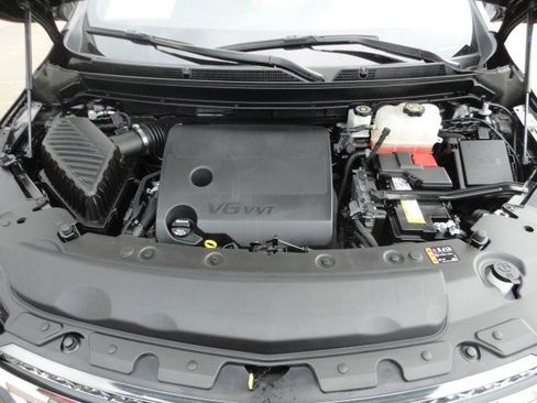 Used 2024 Buick Enclave Avenir w/ Avenir Technology Package image 26