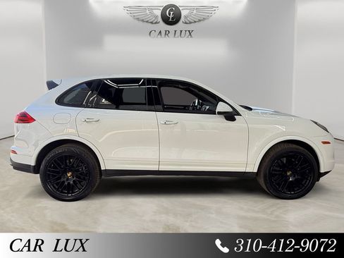 Used 2018 Porsche Cayenne Platinum Edition w/ Premium Package image 6