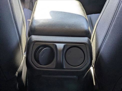 Used 2019 Jeep Wrangler Sport S image 17