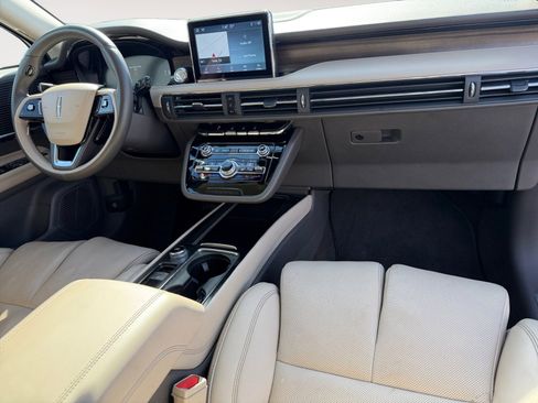 Certified 2022 Lincoln Corsair Reserve w/ Equipment Group 201A image 10