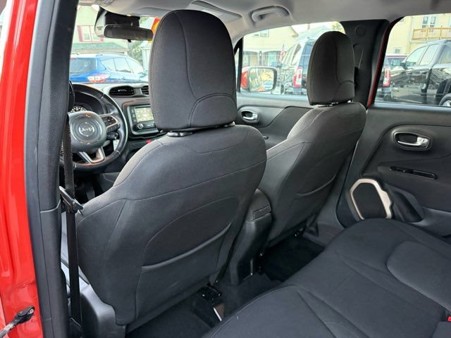 Used 2015 Jeep Renegade Latitude AWD/4WD image 10