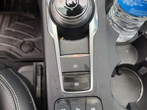 Used 2021 Ford Escape Titanium AWD/4WD image 17