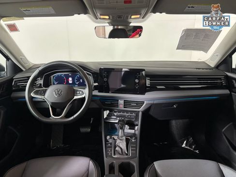 Used 2025 Volkswagen Jetta SEL FWD image 13