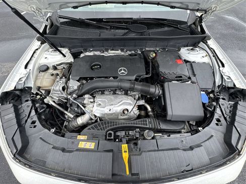 Used 2022 Mercedes-Benz GLB 250 image 26