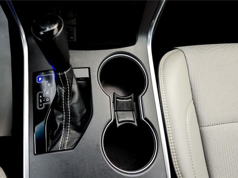 Certified 2017 Toyota Camry SE image 39