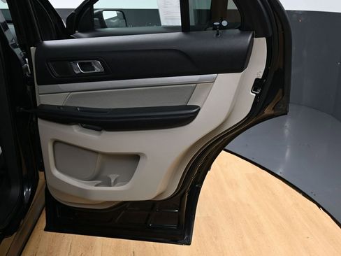 Used 2018 Ford Explorer Base w/ Class II Trailer Tow Package image 35