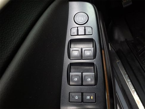 Used 2020 GMC Yukon Denali w/ Denali Ultimate Package image 19