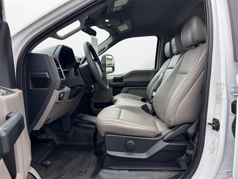 Used 2022 Ford F350 XL w/ Power Equipment Group image 9