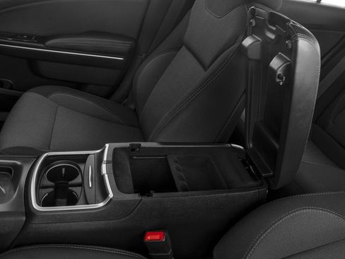 Used 2016 Dodge Charger SE w/ Blacktop Package RWD image 20