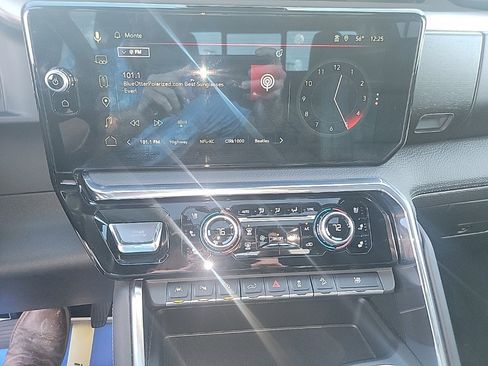 Used 2024 GMC Sierra 1500 Denali w/ Denali Reserve Package image 15