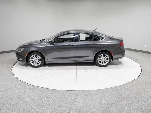 Used 2016 Chrysler 200 Limited w/ Convenience Group image 30
