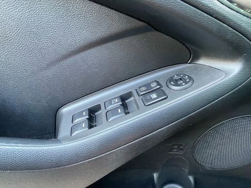 Used 2017 Kia Forte LX image 14