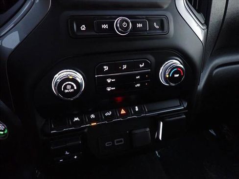 Used 2024 GMC Sierra 1500 Pro w/ Graphite Edition AWD/4WD image 17