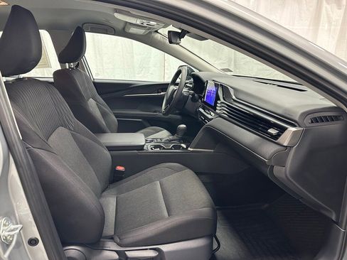 Used 2025 Toyota Camry LE image 60