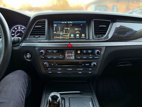 Used 2016 Hyundai Genesis 3.8 image 36