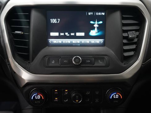 Used 2017 GMC Acadia SLE FWD image 17