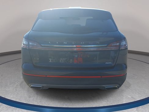 Used 2022 Lincoln Nautilus Reserve AWD/4WD image 6