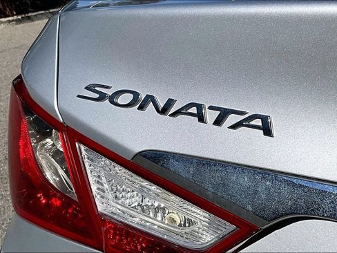 Used 2012 Hyundai Sonata GLS w/ Popular Equipment Pkg FWD image 24