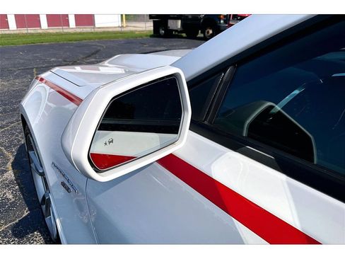 Used 2020 Chevrolet Camaro SS RWD image 29