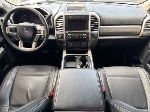 Used 2017 Ford F350 Lariat w/ Chrome Package image 26