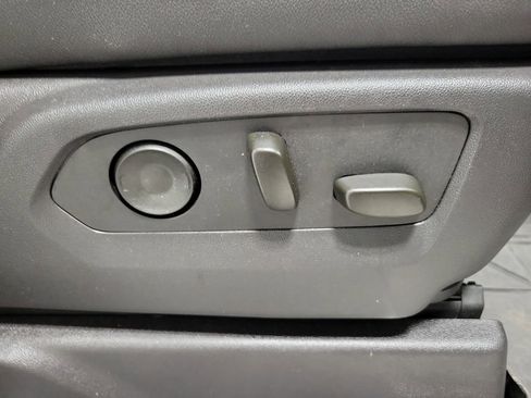 Used 2024 Chevrolet Silverado 1500 ZR2 w/ Technology Package image 21