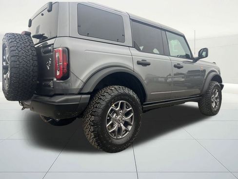 New 2025 Ford Bronco Badlands image 5