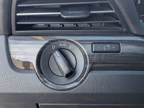 Used 2020 Volkswagen Passat 2.0T R-Line image 25