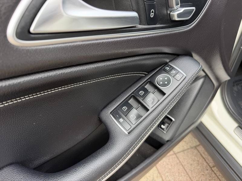 Used 2018 Mercedes-Benz GLA 250 4MATIC image 43