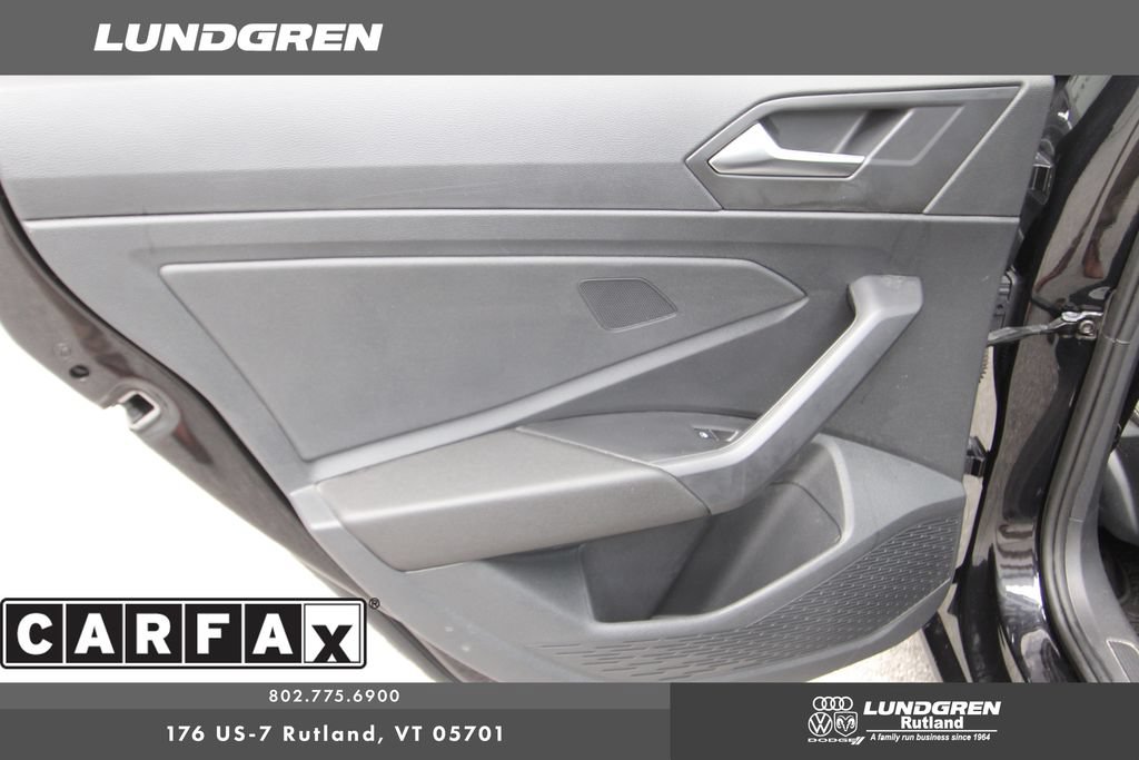 Used 2024 Volkswagen Jetta SE FWD image 12