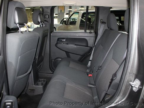 Used 2012 Jeep Liberty Sport image 18