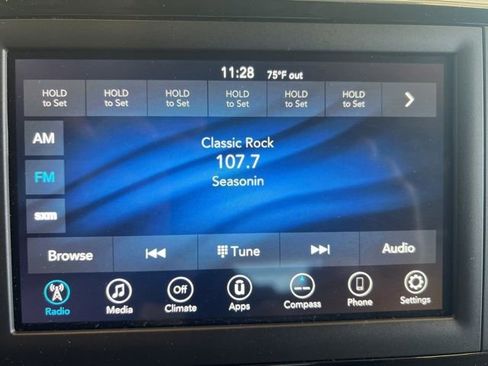 Used 2021 Chrysler Voyager LX image 26