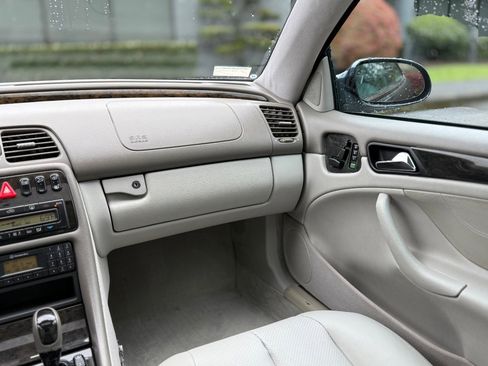 Used 2001 Mercedes-Benz CLK 430 Coupe image 21