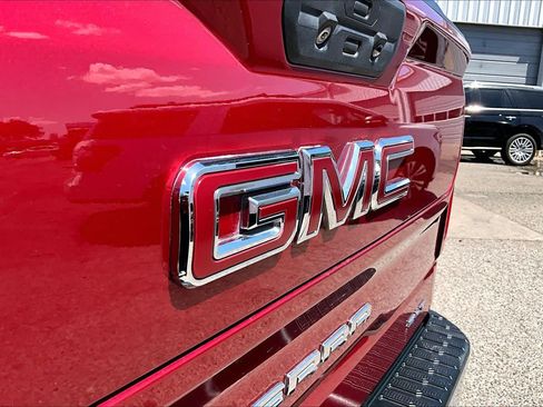 Used 2020 GMC Sierra 1500 SLT AWD/4WD image 31