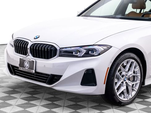 Certified 2025 BMW 330i xDrive Sedan w/ Premium Package AWD/4WD image 36