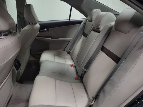 Used 2012 Toyota Camry XLE w/ Leather Pkg FWD image 28