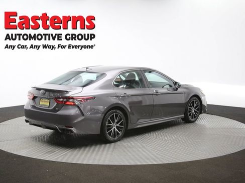 Used 2024 Toyota Camry SE image 40