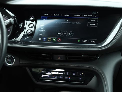 Used 2023 Buick Envision Essence w/ Sport Touring Package image 8