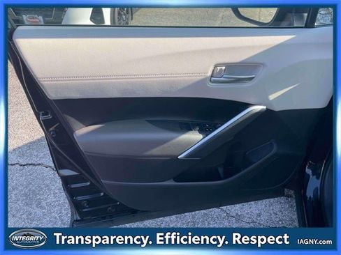 Certified 2023 Toyota Corolla Cross XLE image 16