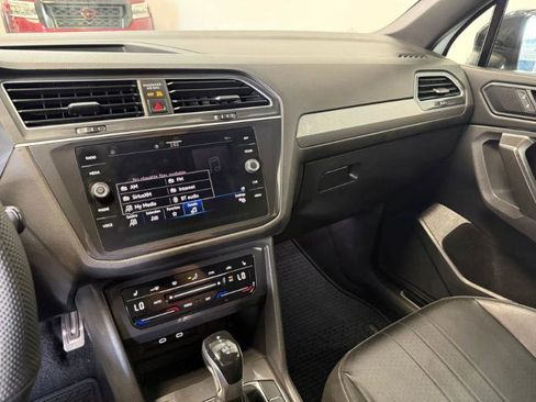 Used 2022 Volkswagen Tiguan SE R-Line FWD image 13