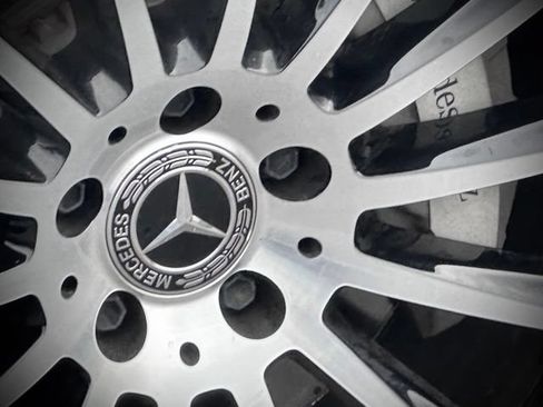 Used 2023 Mercedes-Benz GLC 300 4MATIC Coupe image 10