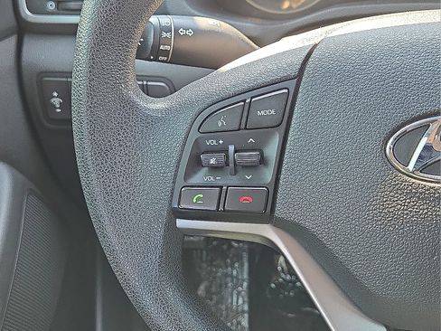 Used 2018 Hyundai Tucson SE FWD image 16