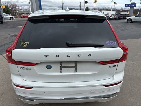 Used 2023 Volvo XC60 B5 Plus image 7
