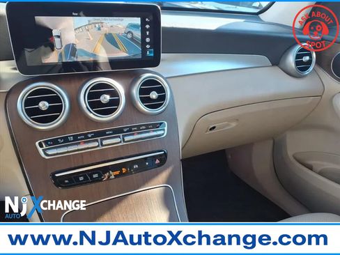 Used 2022 Mercedes-Benz GLC 300 4MATIC image 35