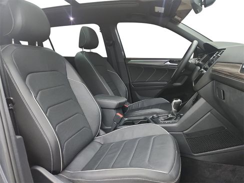 Used 2023 Volkswagen Tiguan SEL R-Line image 24