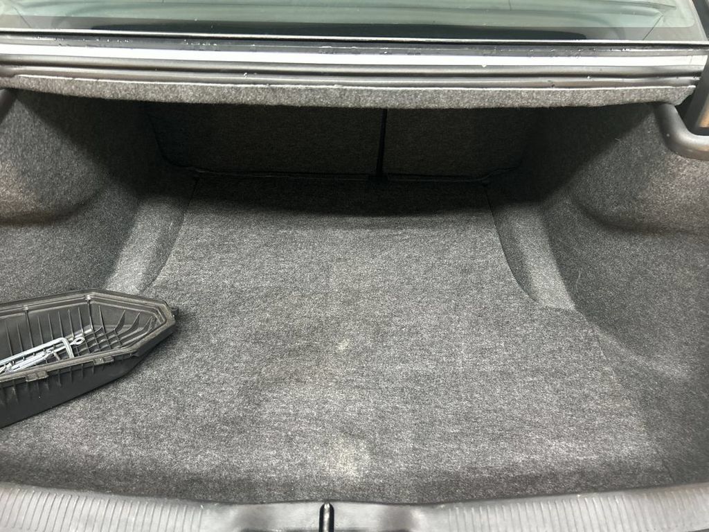 Used 2022 Dodge Charger SXT w/ Blacktop Package RWD image 21